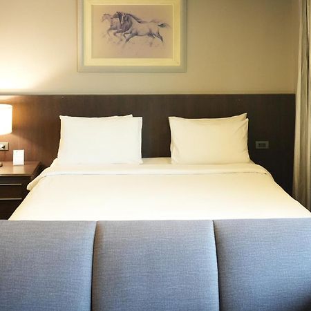 Royal Suite Hotel Бангкок Екстер'єр фото