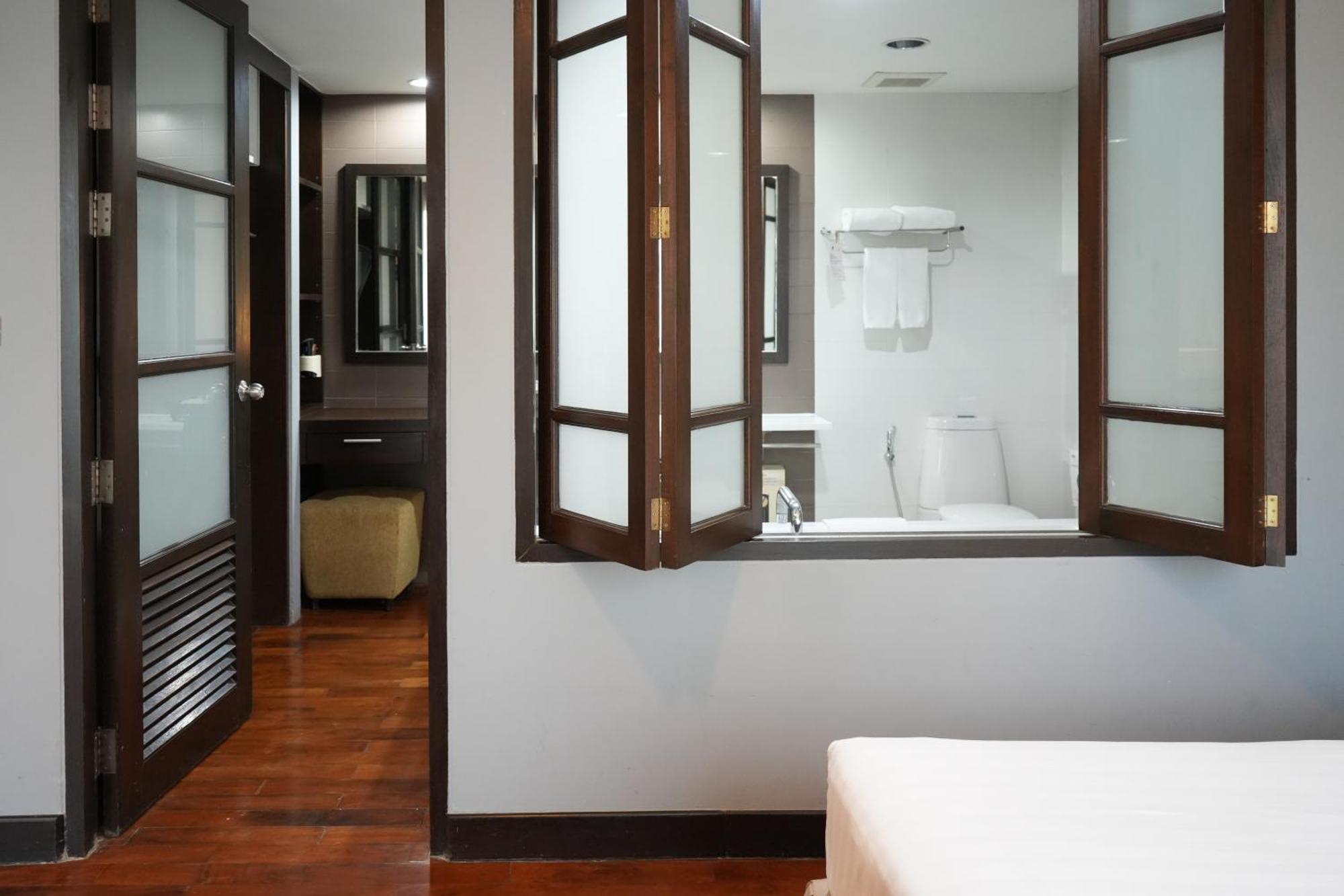 Royal Suite Hotel Бангкок Екстер'єр фото