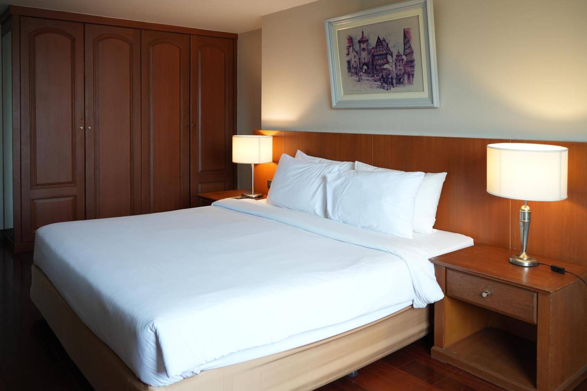 Royal Suite Hotel Бангкок Екстер'єр фото