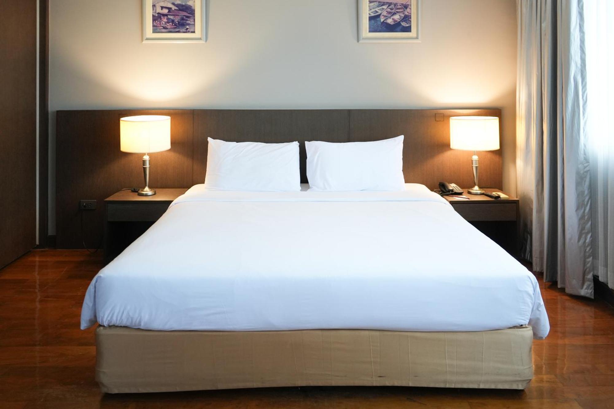 Royal Suite Hotel Бангкок Екстер'єр фото