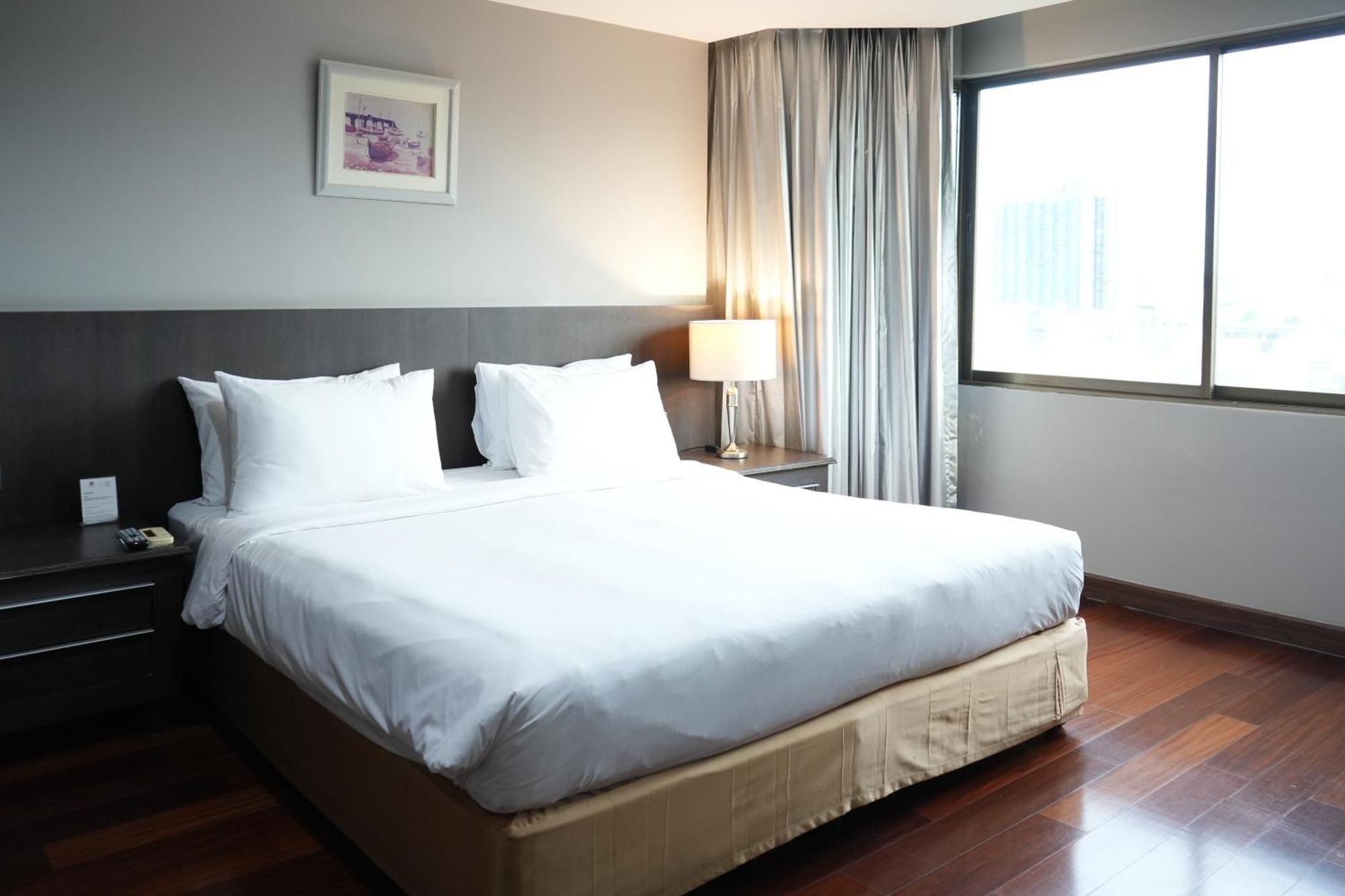 Royal Suite Hotel Бангкок Екстер'єр фото